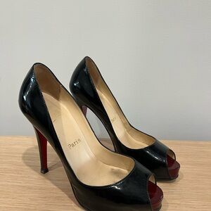 Christian Louboutin Black Patent Very Prive Peep-Toe Pumps with Red Toe
